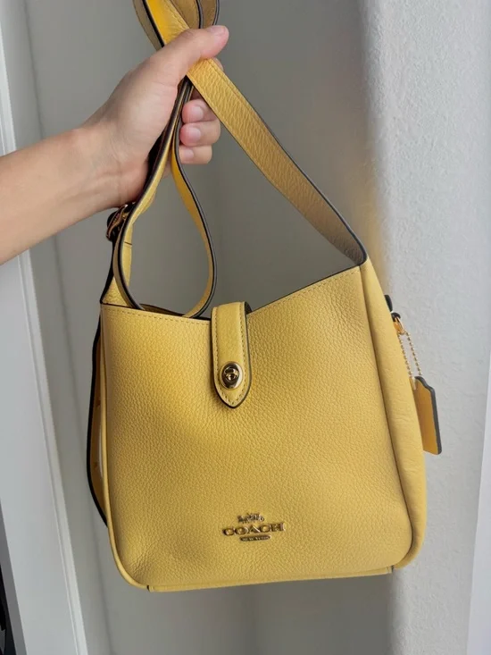Coach Yellow Hadley Crossbody NWT - Picture 1 of 5